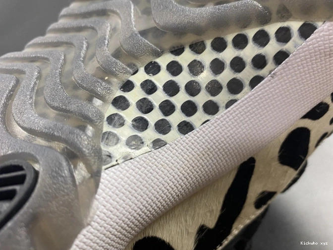11 JORDAN AIR AR0715-010 INSTINCT ANIMAL 0710